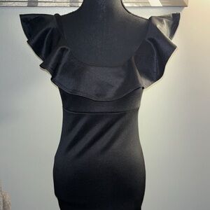 Ruffle shoulder above the knee dress